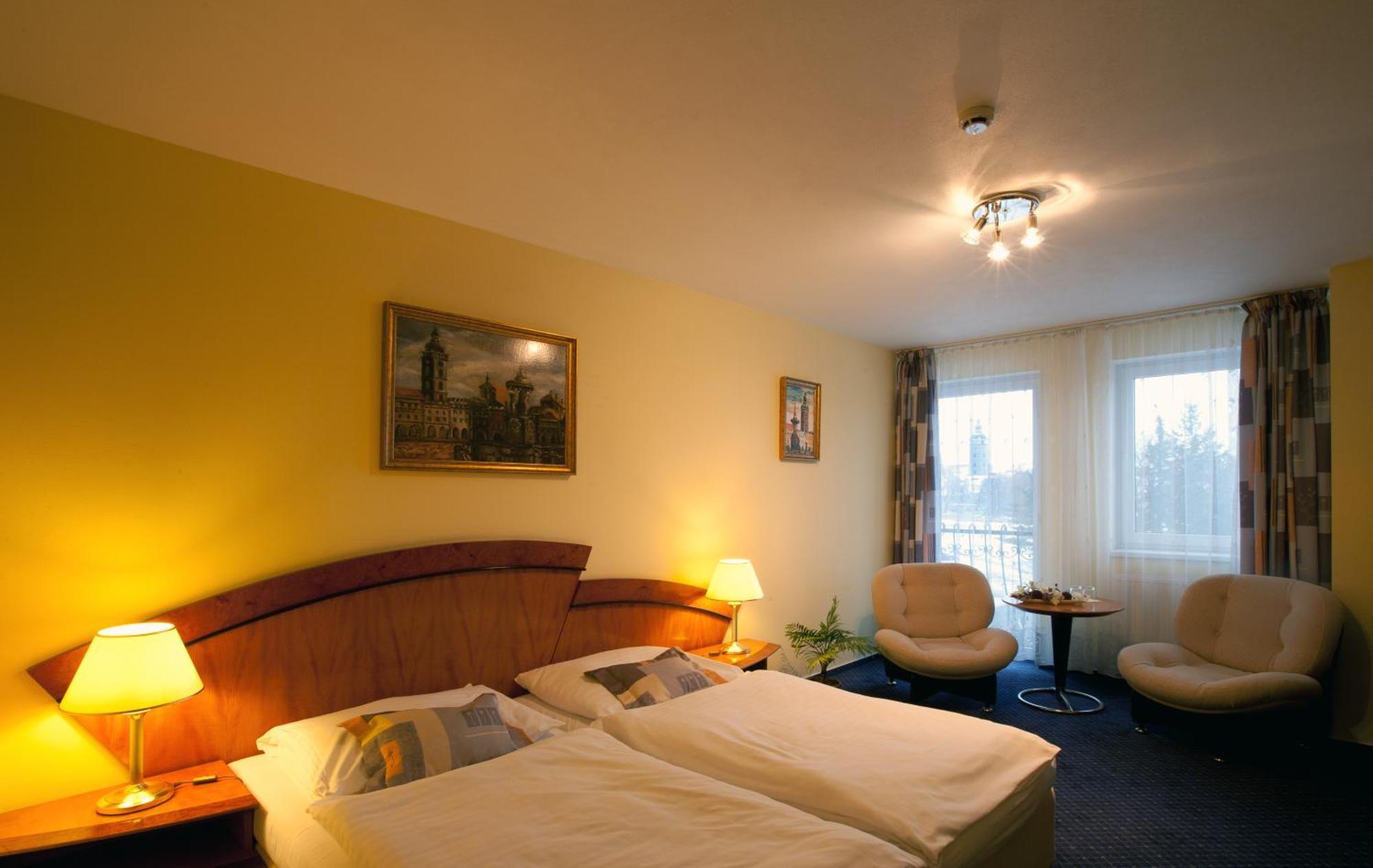 Hotel Savoy Ceske Budejovice Exterior photo