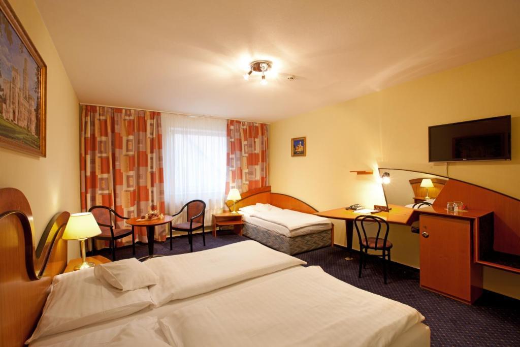 Hotel Savoy Ceske Budejovice Exterior photo