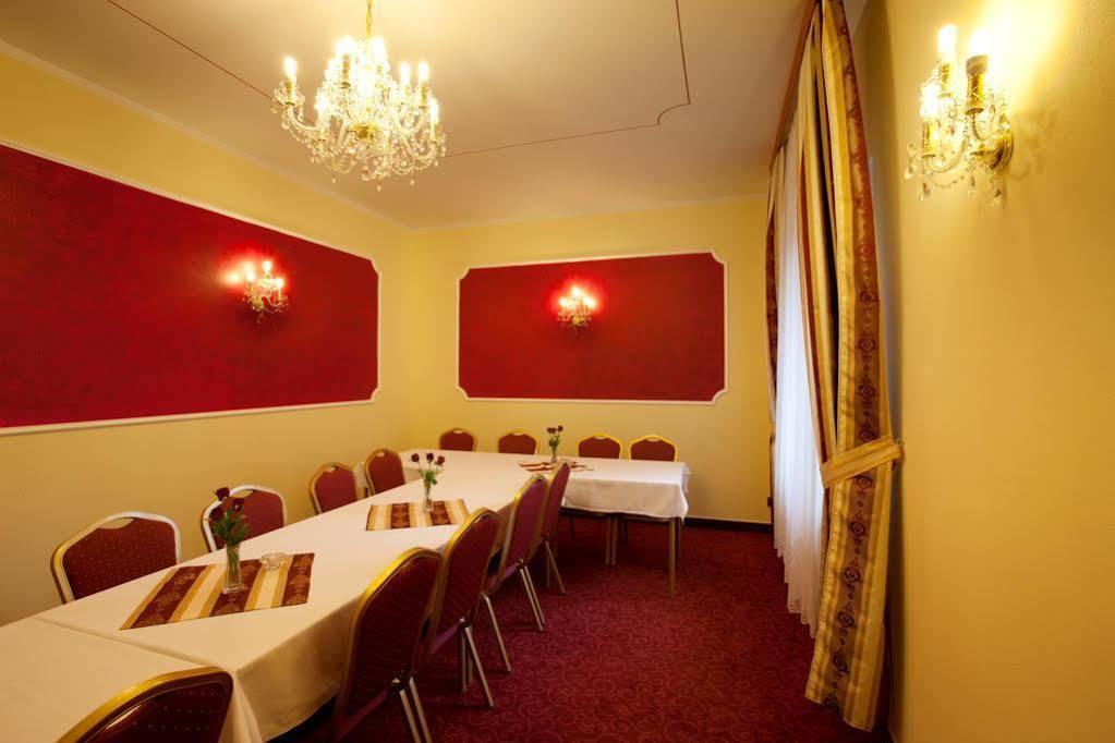 Hotel Savoy Ceske Budejovice Exterior photo