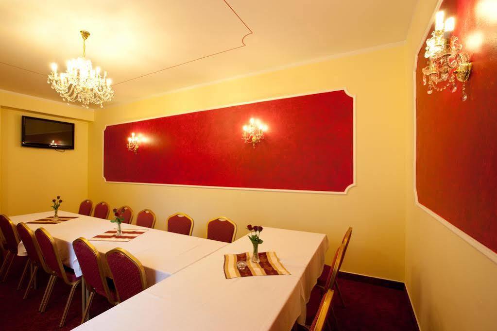 Hotel Savoy Ceske Budejovice Exterior photo