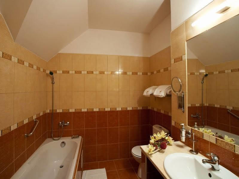 Hotel Savoy Ceske Budejovice Exterior photo